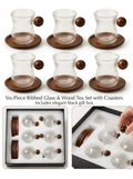 Koffiemok van helder hoog borosilicaatglas met houten handvat, klassiek design
